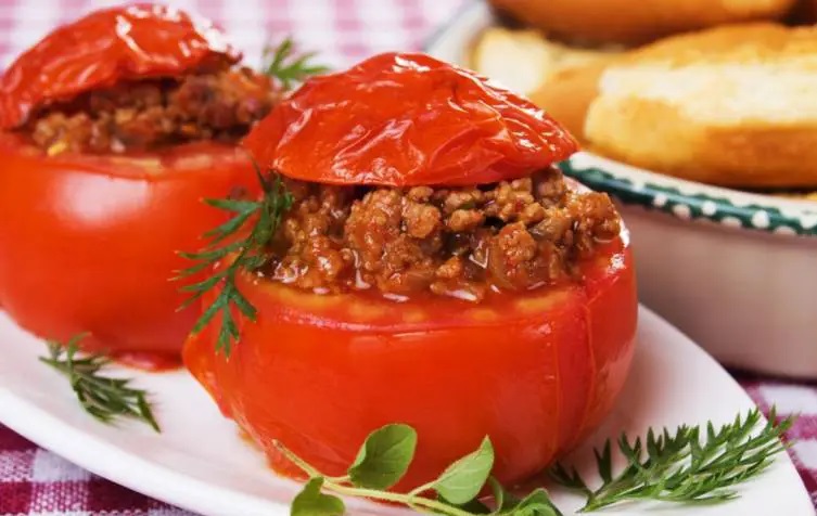 pomodori_ripieni_carne.jpg